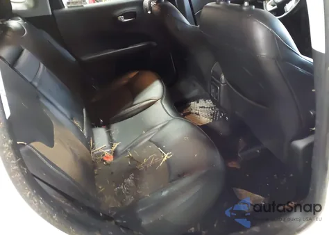 2019 Jeep Compass Latitude 4X4 z USA, uszkodzony, nr VIN 3C4NJDBBXKT813490